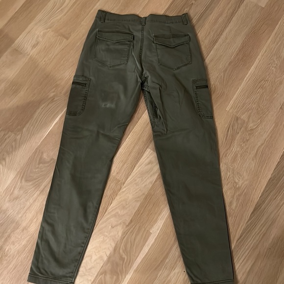 Athleta Summit Cargo Pant 4Tall *Flaw - Picture 5 of 12